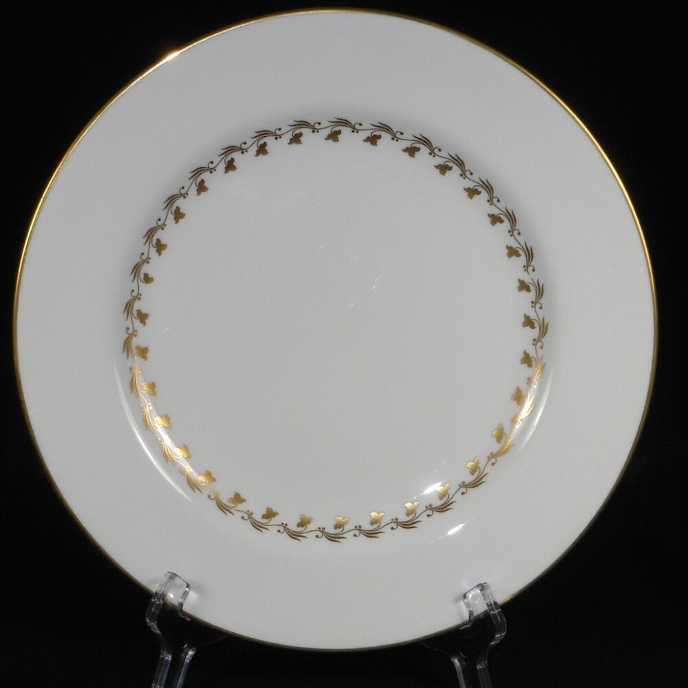 Spode UK Y8022 DELPHI fine bone china dinner plate